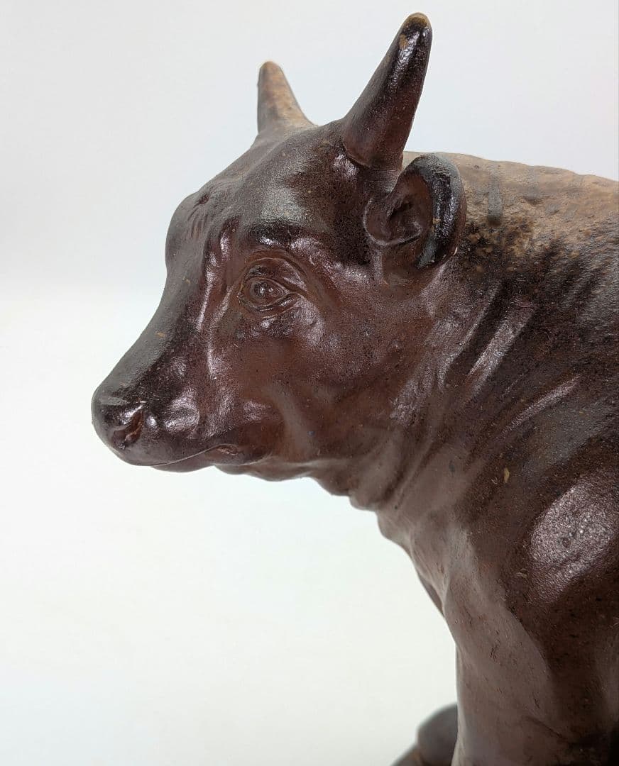 武用君彦 備前焼 干支置物「丁丑」 共箱共布栞 丑年 牛 ウシ 縁起物 在銘