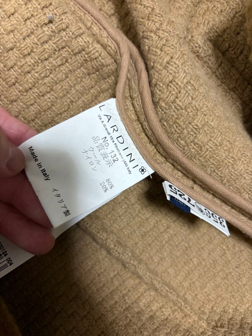 ベージュ ダブルブレスト チェスターコート