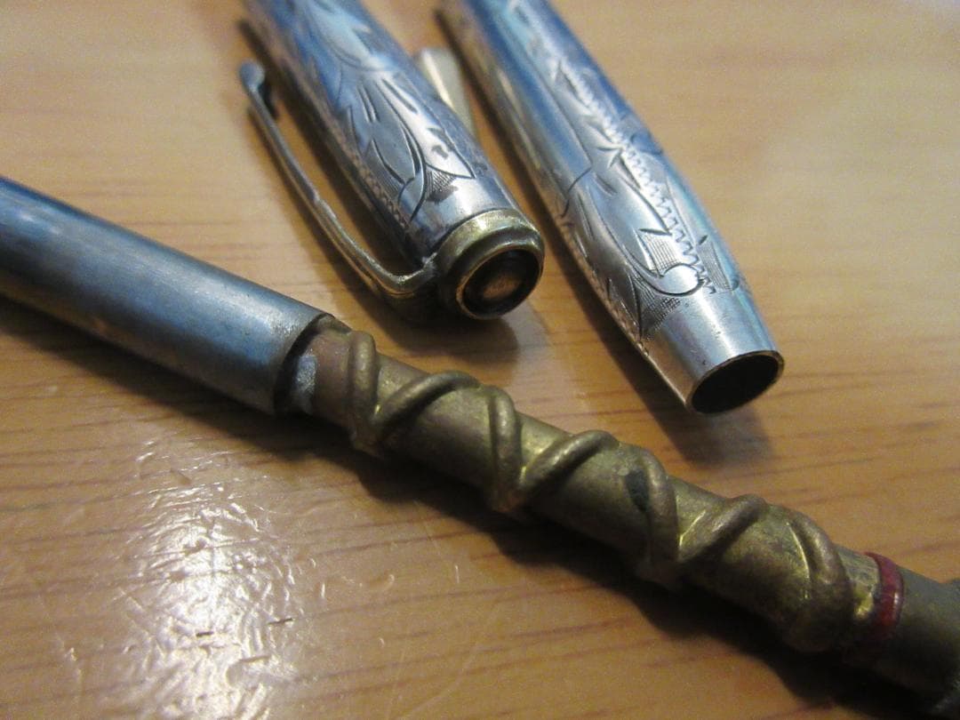 [山崎商店] ホシエス 唐草 銀軸 二色 シャープペンシル 1.1mm