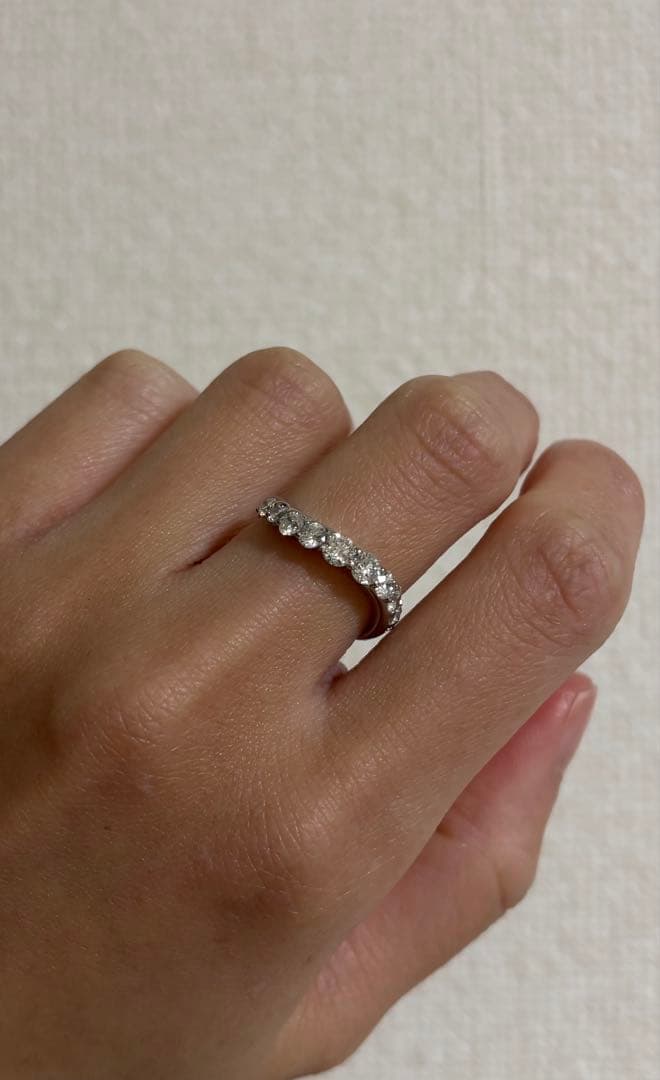 Pt900 0.1ct ハーフエタニティリング
