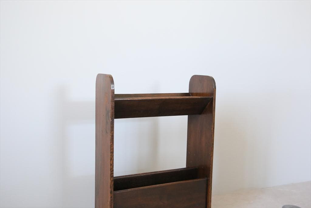 英国アンティーク木製マガジンラック/本立て/雑誌収納/本棚/新聞(83-23)