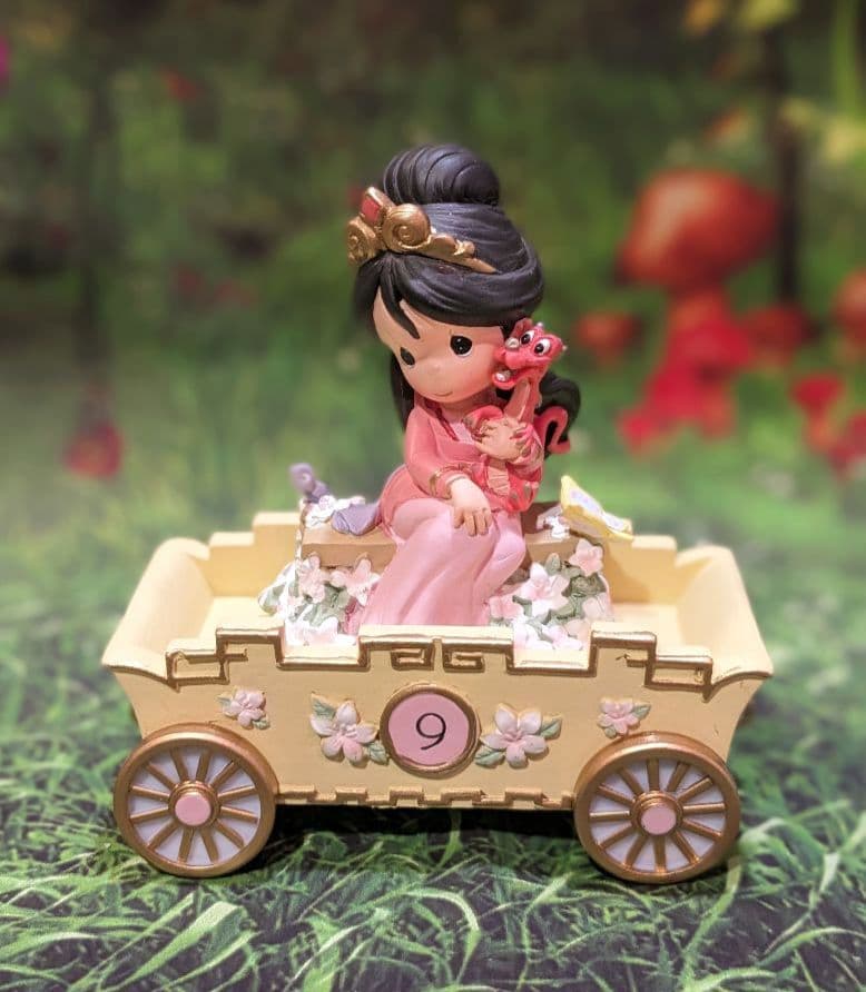 ディズニー　ショーケース　プレシャスモーメンツ　バースデーパレード　ムーラン