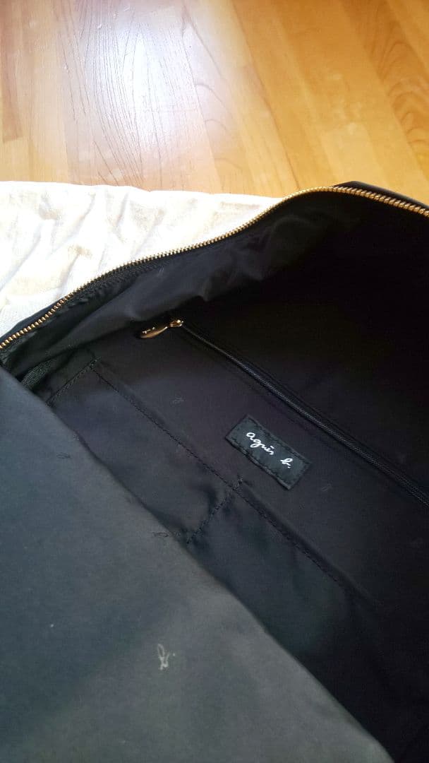 ブラックナイロンリュック