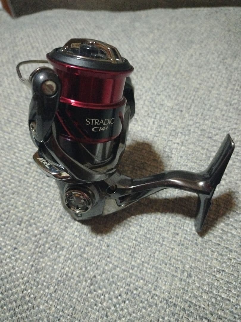 SHIMANO STRADIC C2000S スピニングリール