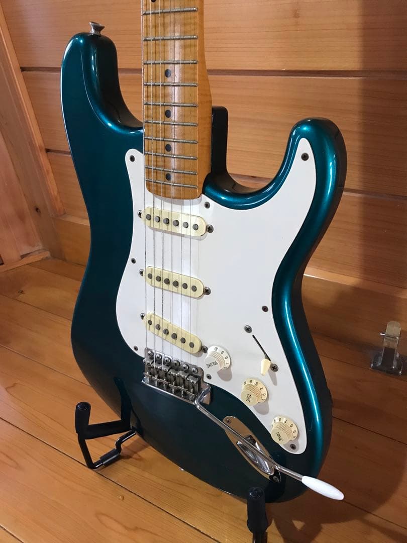 ギター Fender Japan ST57-65AS Lake Placid Blue
