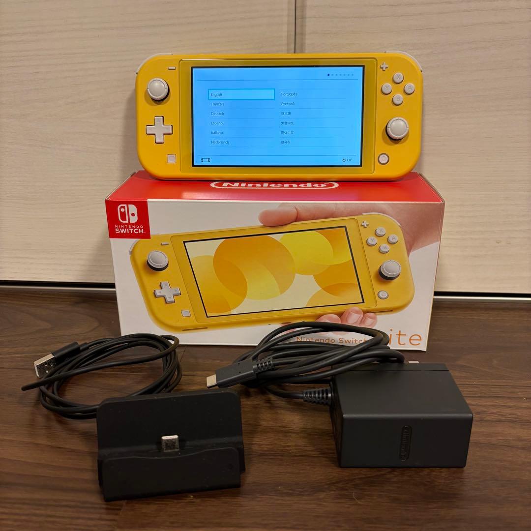 週末特価　Nintendo Switch light 　動作確認済み　初期化済み