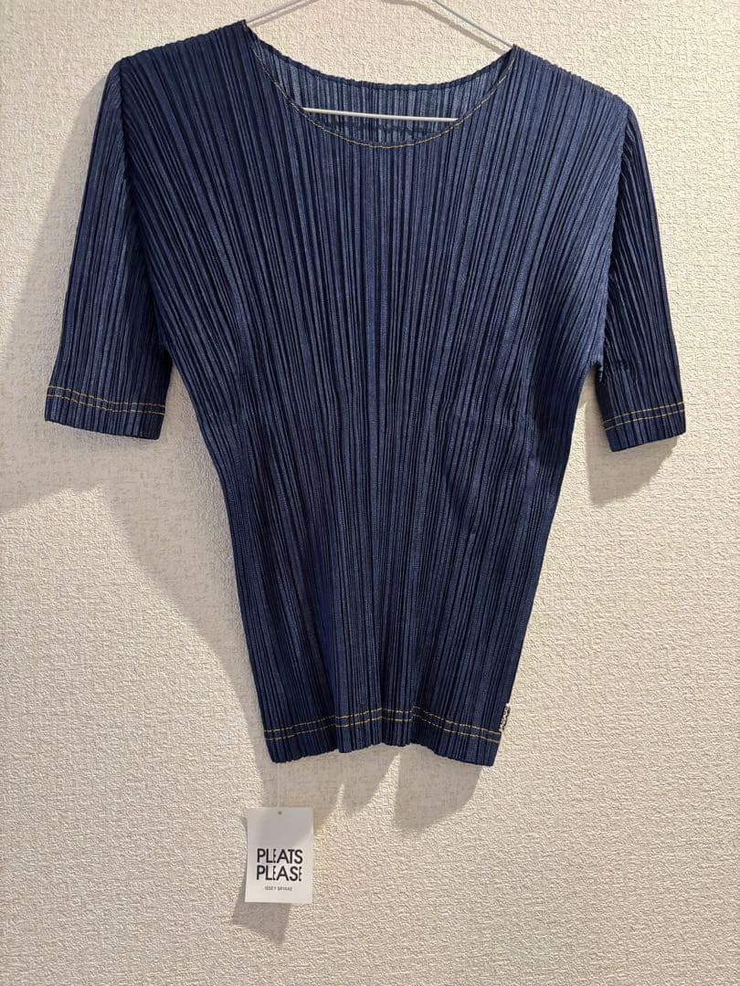 PLEATS PLEASE 半袖トップス ネイビー