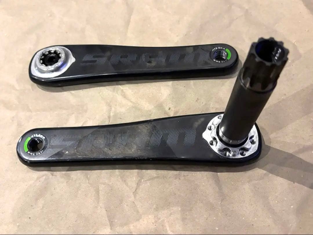 SRAM RED クランク　172.5mm GXP 8ボルト