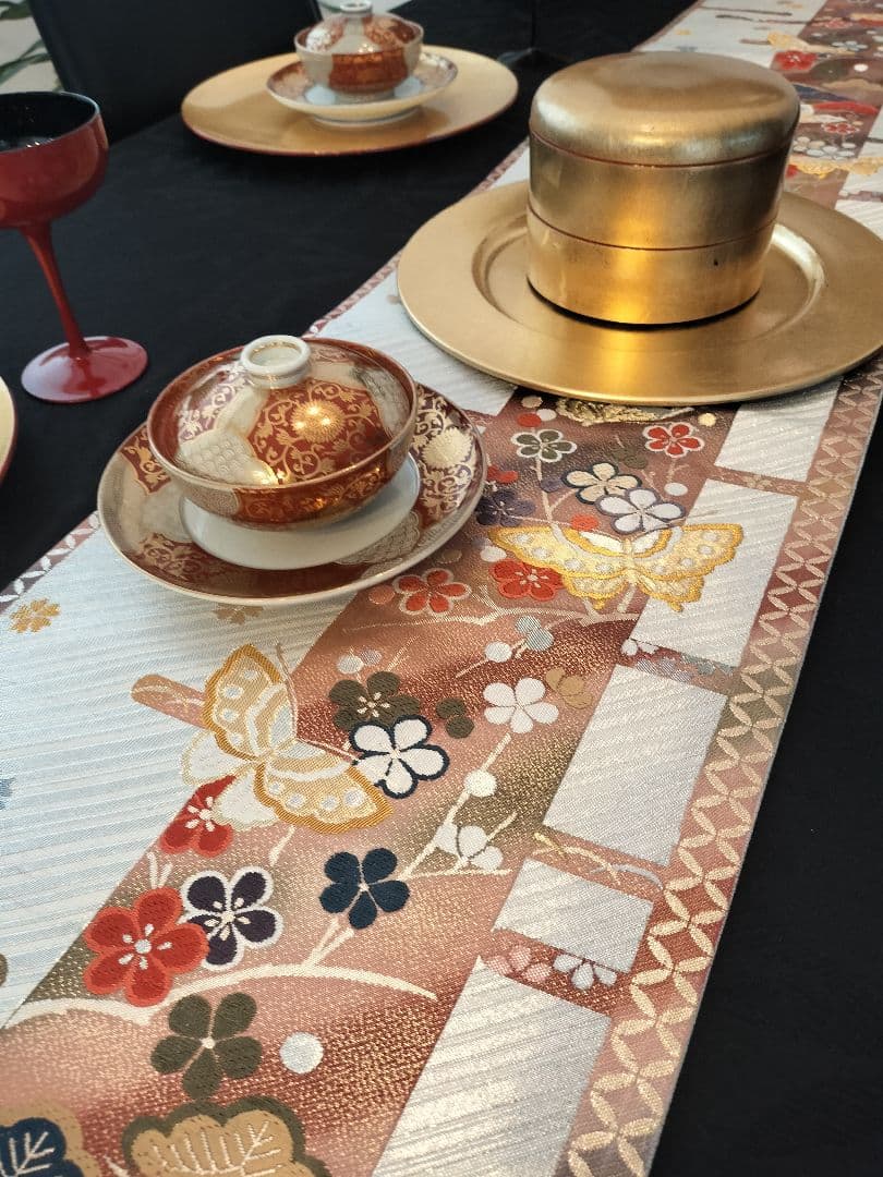 A904★高級‼️豪華刺繍‼️袋帯テーブルランナー2m12cm　リバーシブル