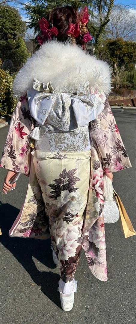 フルセット振袖 上品なくすみピンク白紫花柄 草履バック　髪飾り　正絹　牡丹