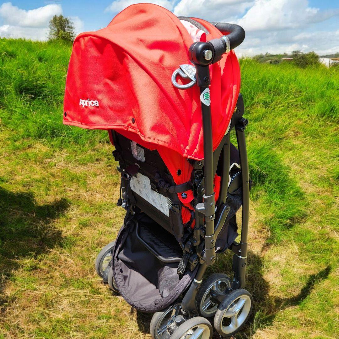 〈美品〉アップリカ ラクーナ ビッテ ソファークッション 赤 両体面 A型