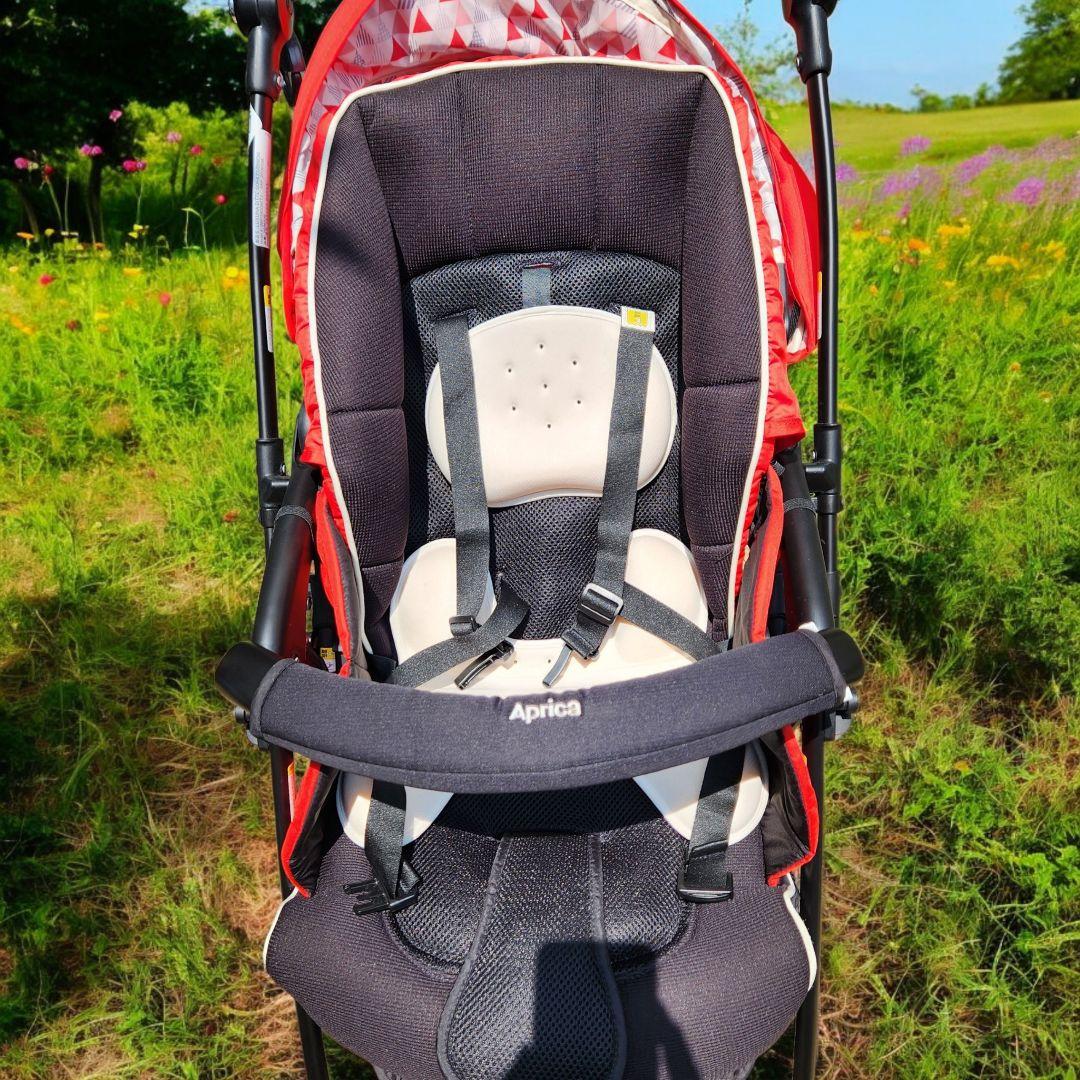 〈美品〉アップリカ ラクーナ ビッテ ソファークッション 赤 両体面 A型