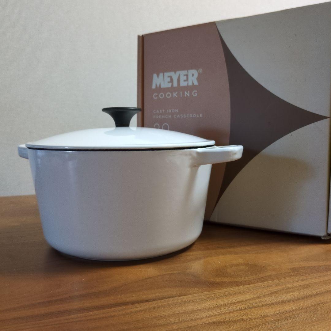 ラウンドキャセロール　ほうろう鍋　琺瑯鍋　ホーロー両手鍋　北欧道具