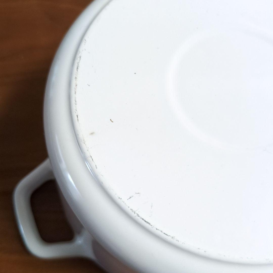 ラウンドキャセロール　ほうろう鍋　琺瑯鍋　ホーロー両手鍋　北欧道具