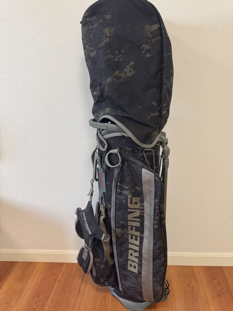 限定品！ブリーフィング CR-4 キャディバッグ ブラックカモWOLF GRAY