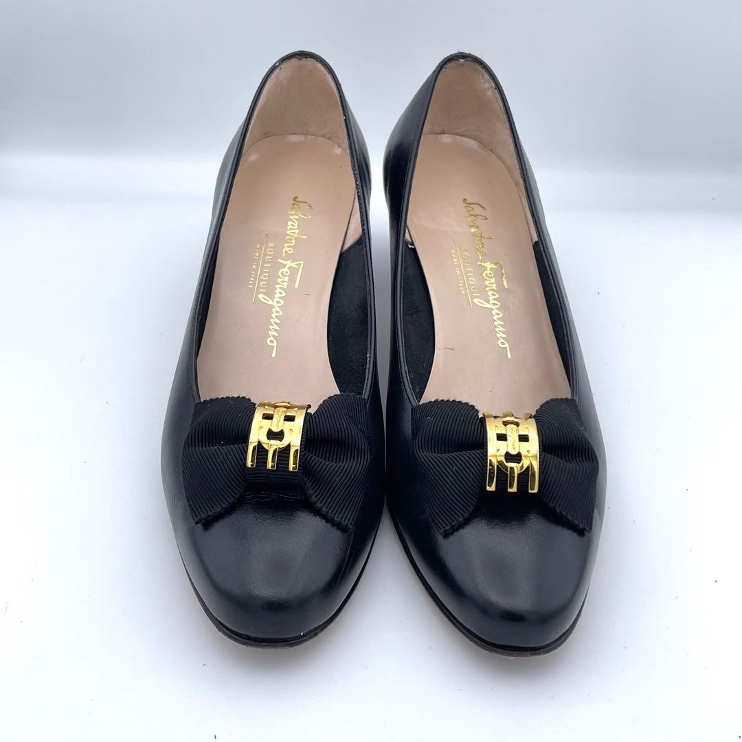 イタリア製✨サルヴァトーレ・フェラガモ【25】NOSTALGIA ヴァラリボン✨