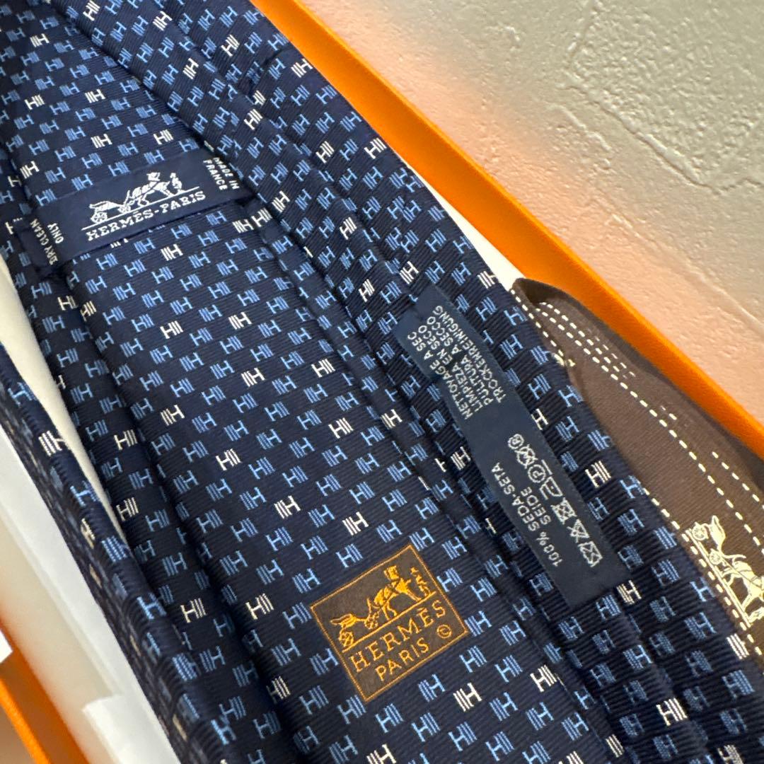 HERMES ネイビー Hロゴ ネクタイ
