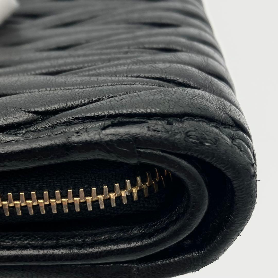 ミュウミュウ 三つ折り財布 マテラッセ L字ジップ ロゴ金具 レザー ブラック