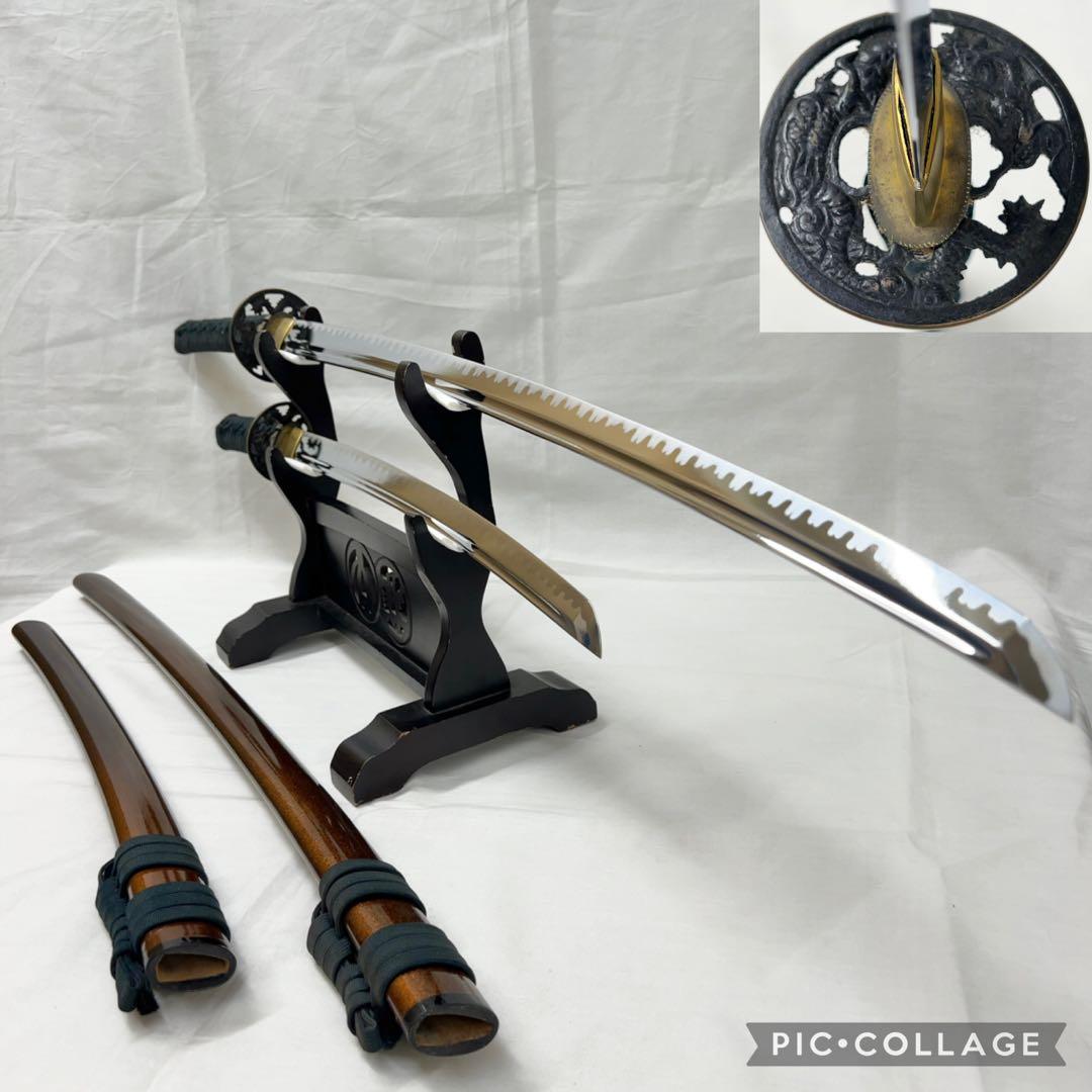 模造刀 二本差し 太刀 脇差 樋入り 龍鍔 透かし 黒鞘 直刃 刃紋 高級