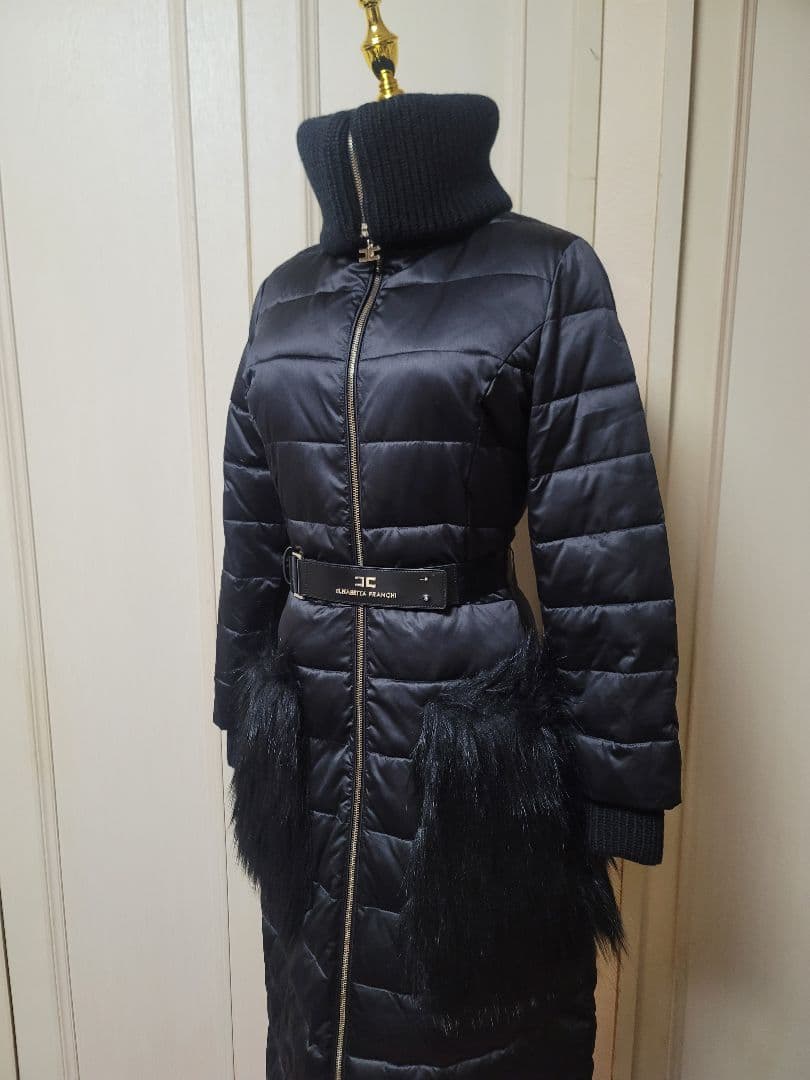 ELISABETTA FRANCHI エリザベッタフランキ 黒ダウンコート