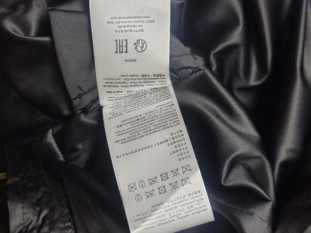 ELISABETTA FRANCHI エリザベッタフランキ 黒ダウンコート