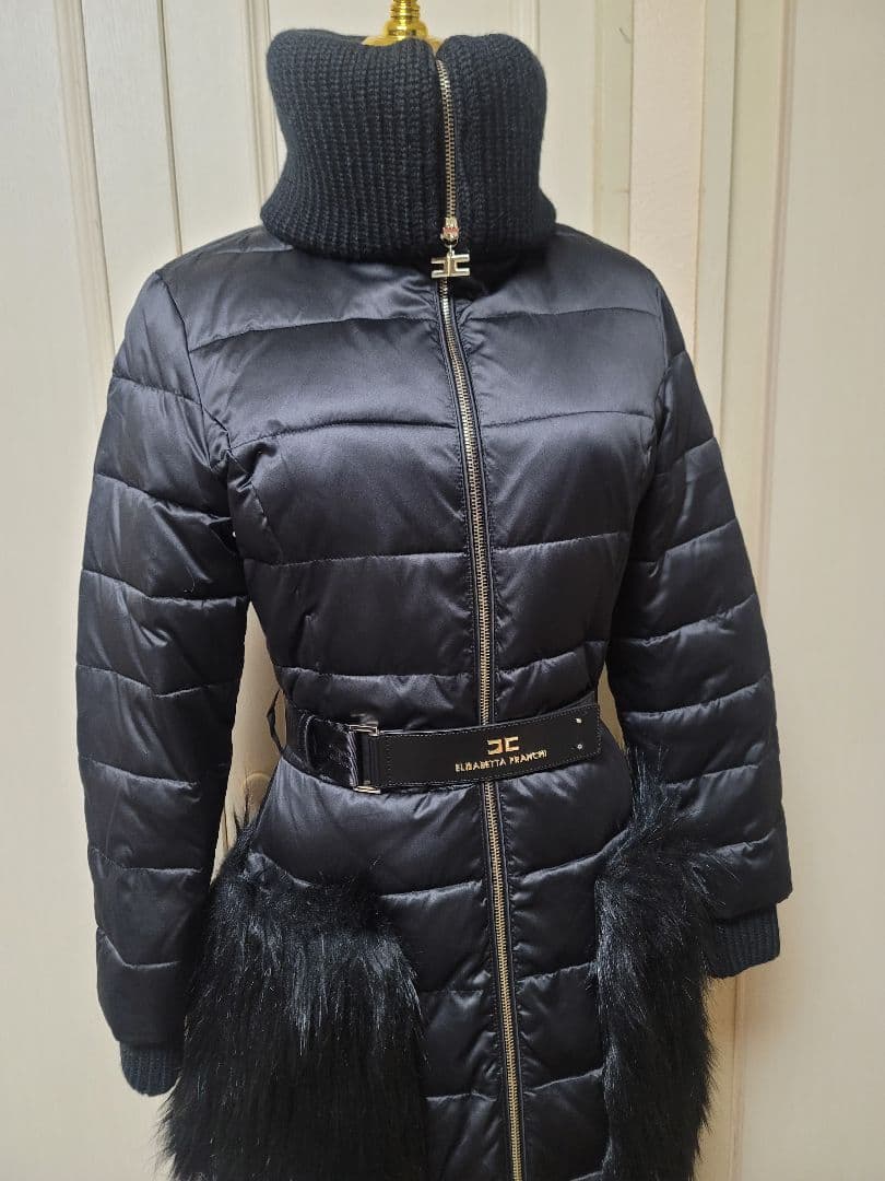 ELISABETTA FRANCHI エリザベッタフランキ 黒ダウンコート