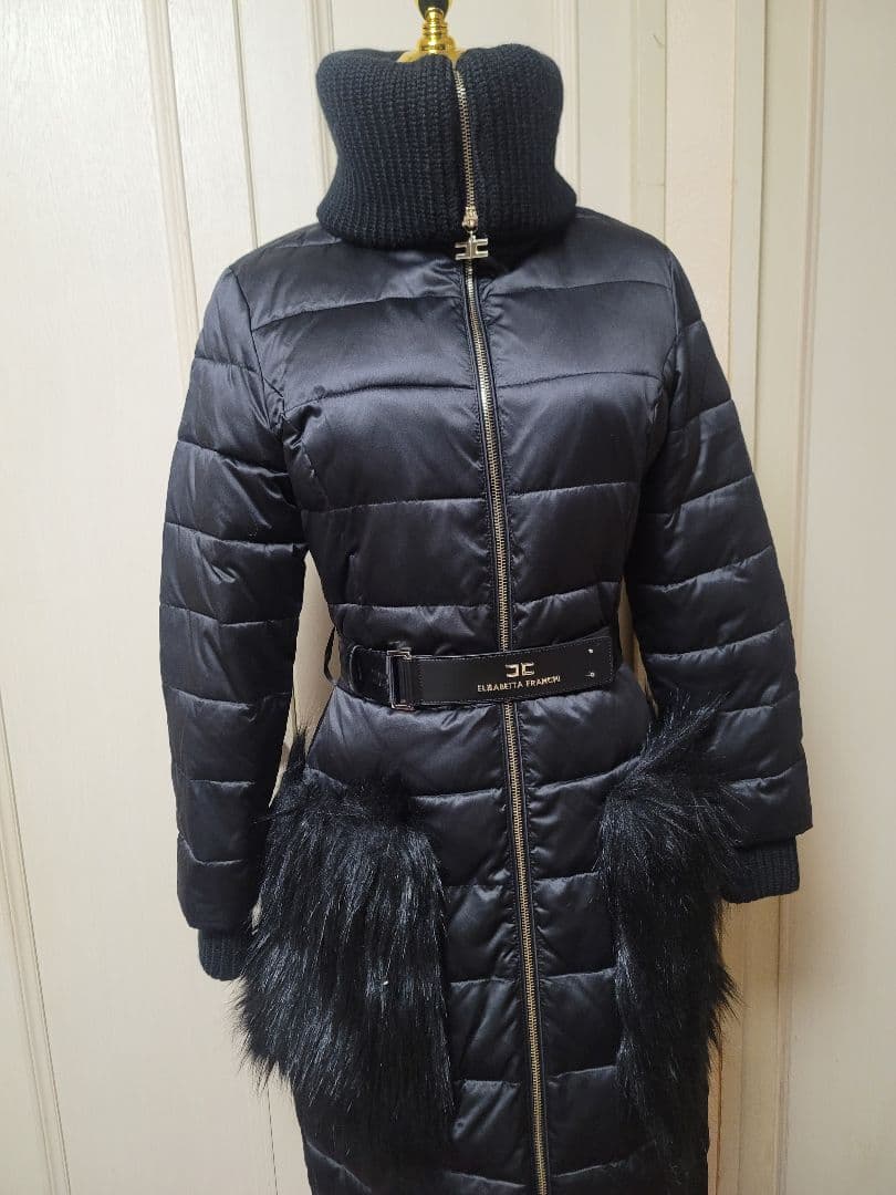 ELISABETTA FRANCHI エリザベッタフランキ 黒ダウンコート