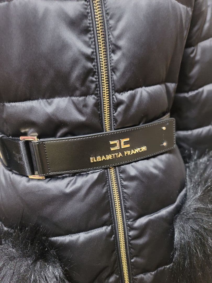 ELISABETTA FRANCHI エリザベッタフランキ 黒ダウンコート