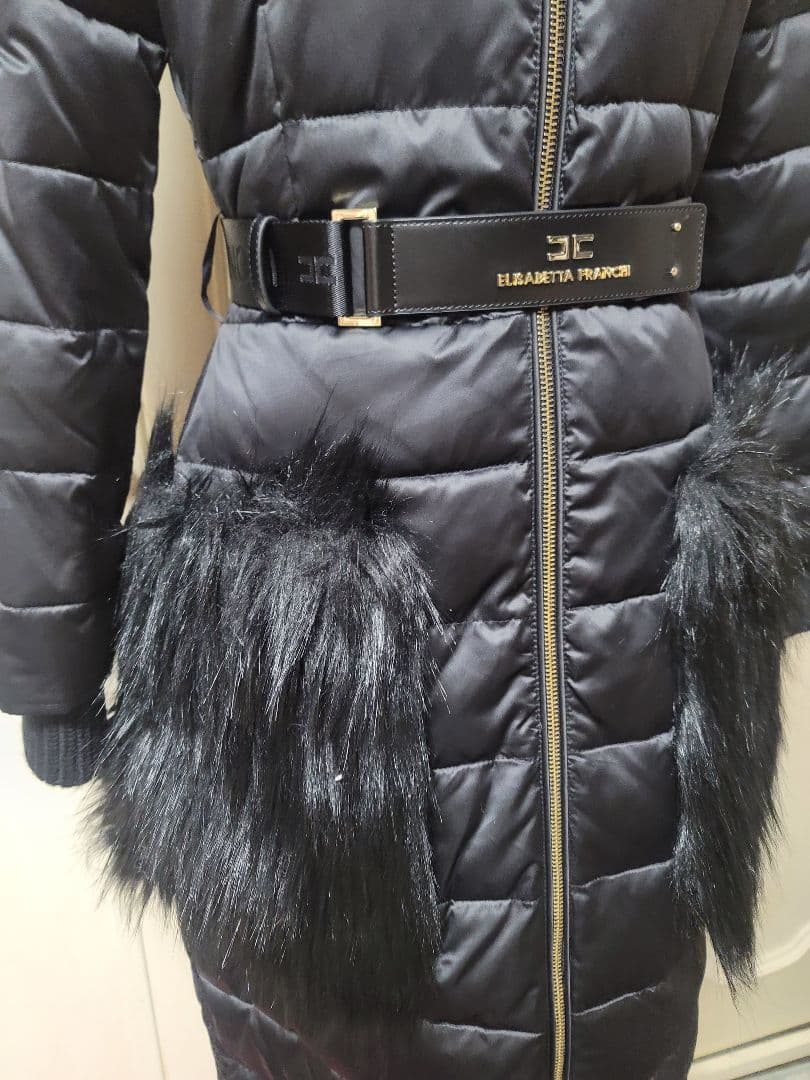 ELISABETTA FRANCHI エリザベッタフランキ 黒ダウンコート