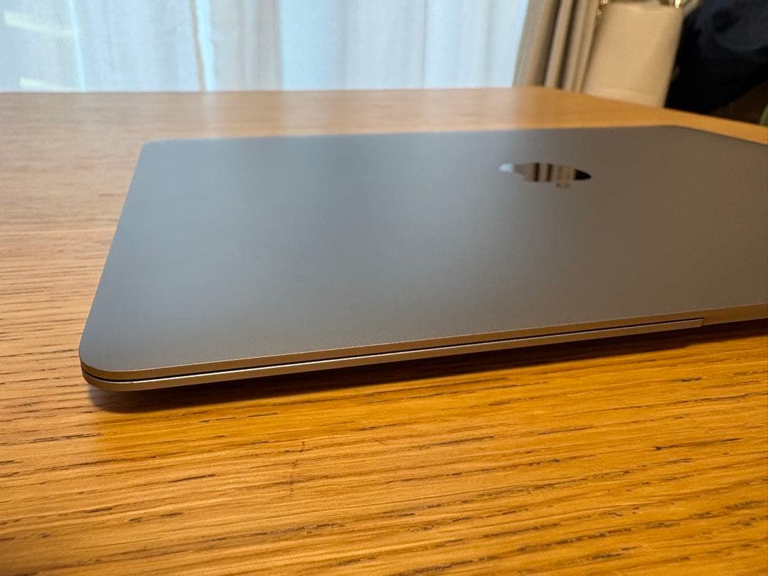 M1 Apple MacBook Air本体 8GM 256GB