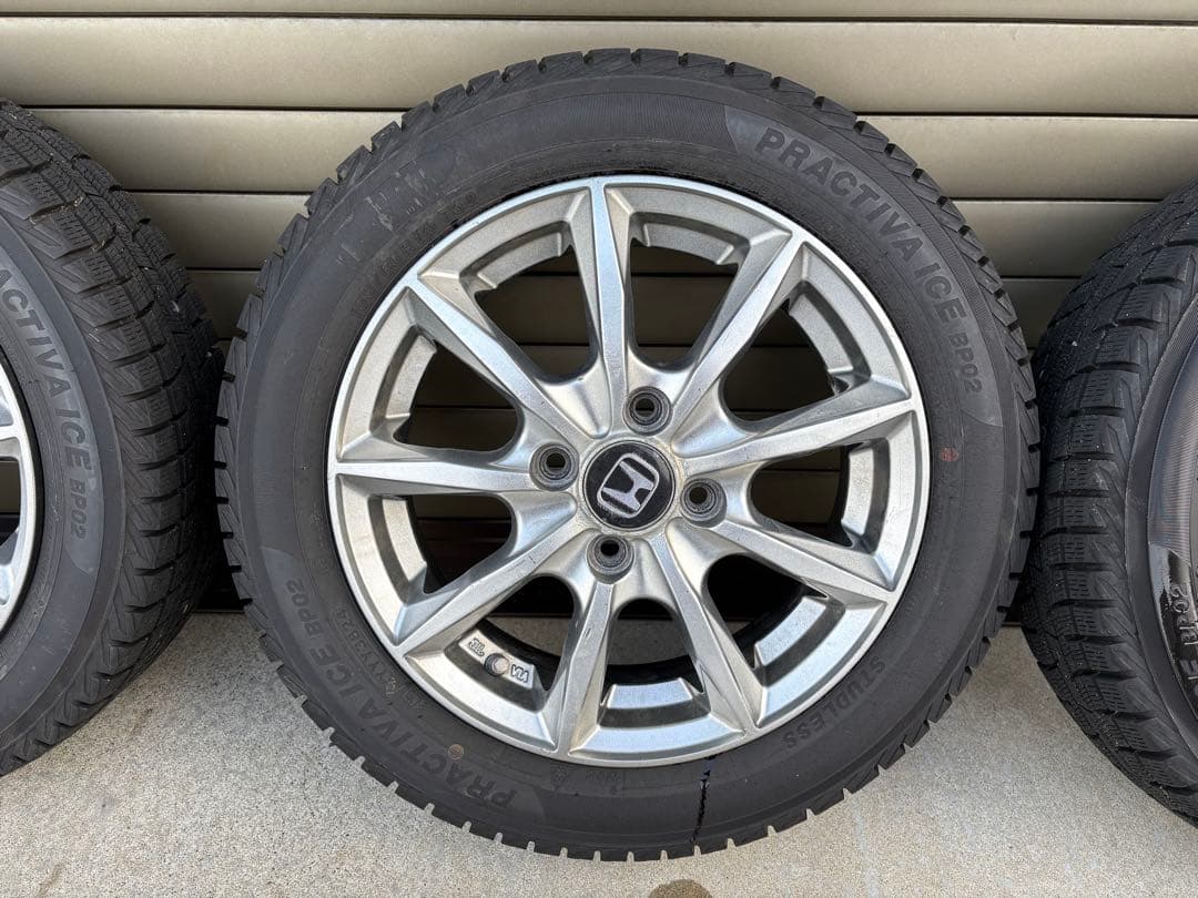 24年製　スタッドレスタイヤ プラクティバ　ヨコハマ　155/65R14