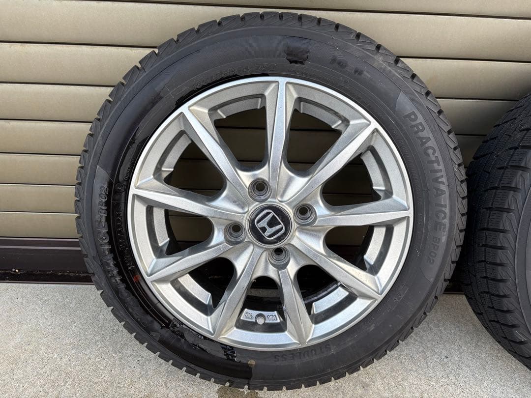 24年製　スタッドレスタイヤ プラクティバ　ヨコハマ　155/65R14