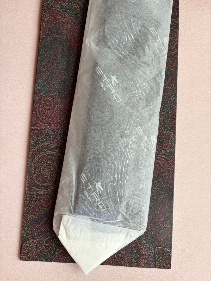 「新品未使用」ETROブラックシルバーラメ糸ペイズリー織りシルクブレンドネクタイ