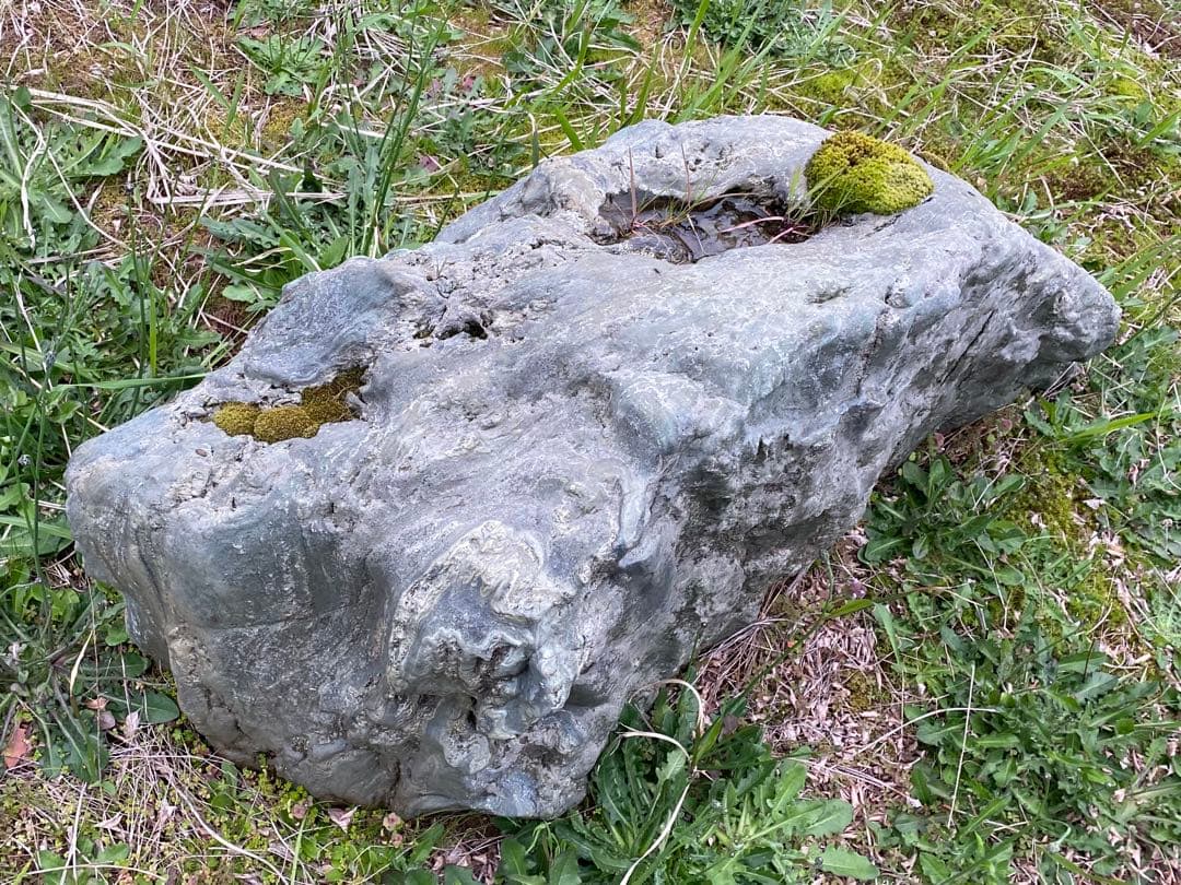 灰色 庭石 大 約140×40×50㎝ 苔付【石川県引き取り限定】まとめ割