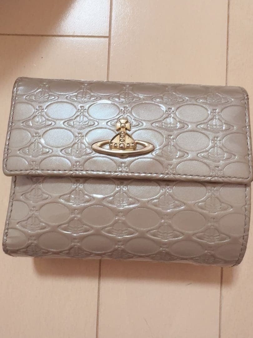 ヴィヴィアン Vivienne Westwood 三つ折り財布