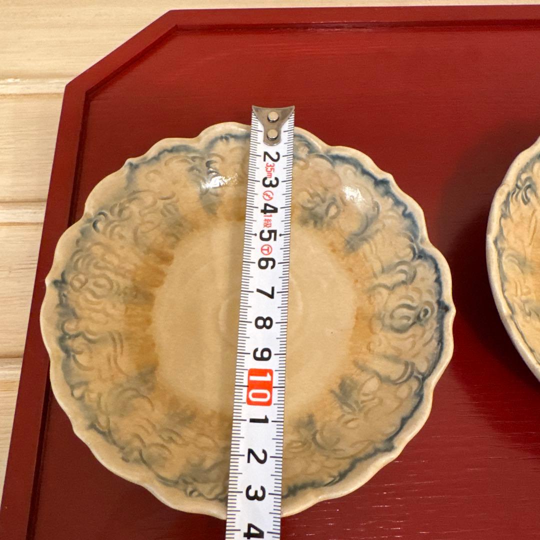 イムサエムさんのお皿2枚セット 波型縁取り陶器皿2枚セット