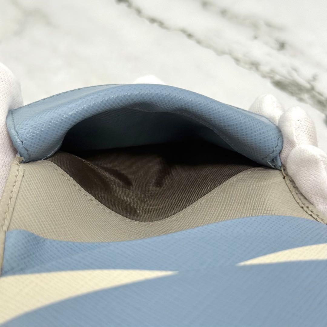 PRADA プラダ 二つ折り財布 サフィアーノ レザー グレージュ