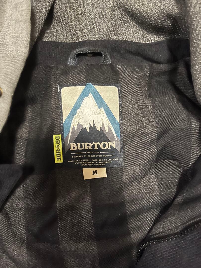 BURTON スノーボードウェア M 上下セット