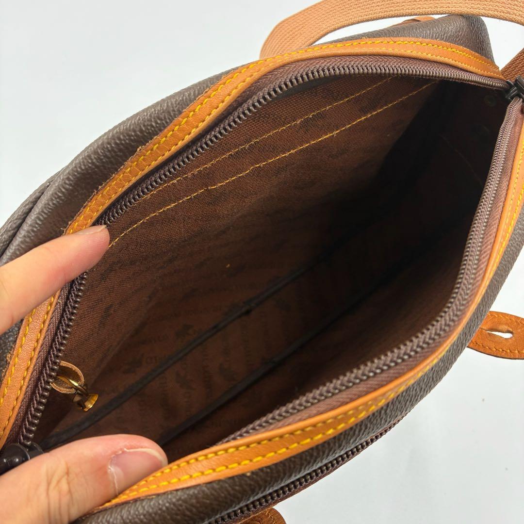 ハンティングワールド ショルダーバッグ メッセンジャー レザー　ブラウン