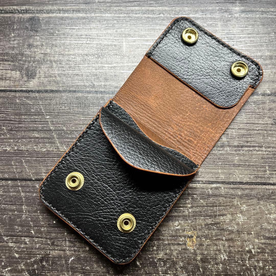 ホースハイドレザー　二つ折りコンパクトトラッカーウォレット　馬革　シュリンク