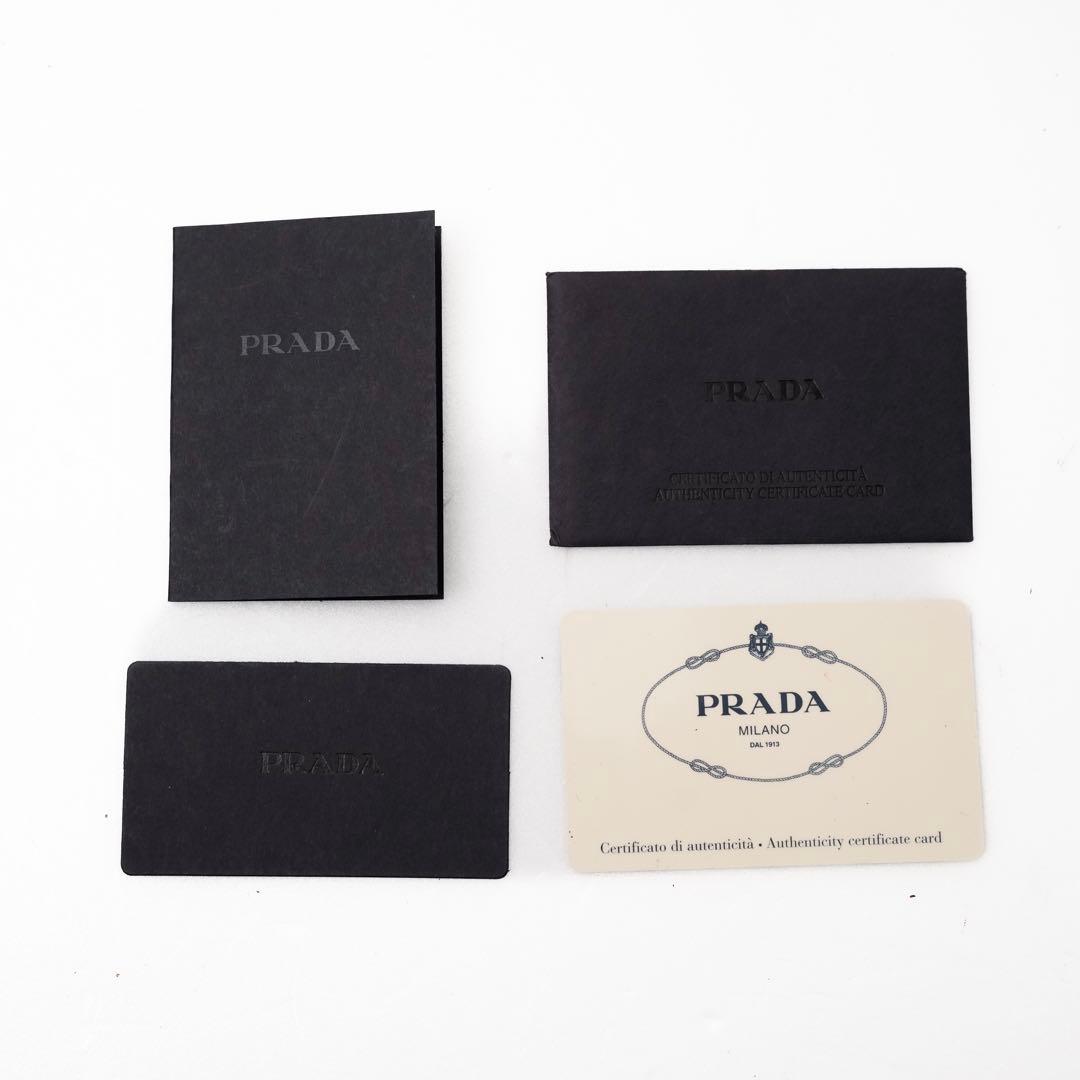 バッグ Prada Black Leather Elegant Vintage Tote