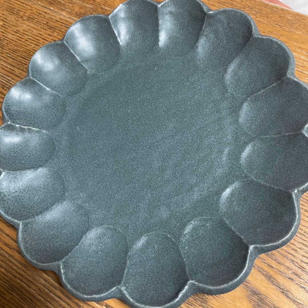 【4枚セット】新品未使用美濃焼　リンカ輪花　　カネコ小兵製陶所　小鉢中鉢大皿中皿