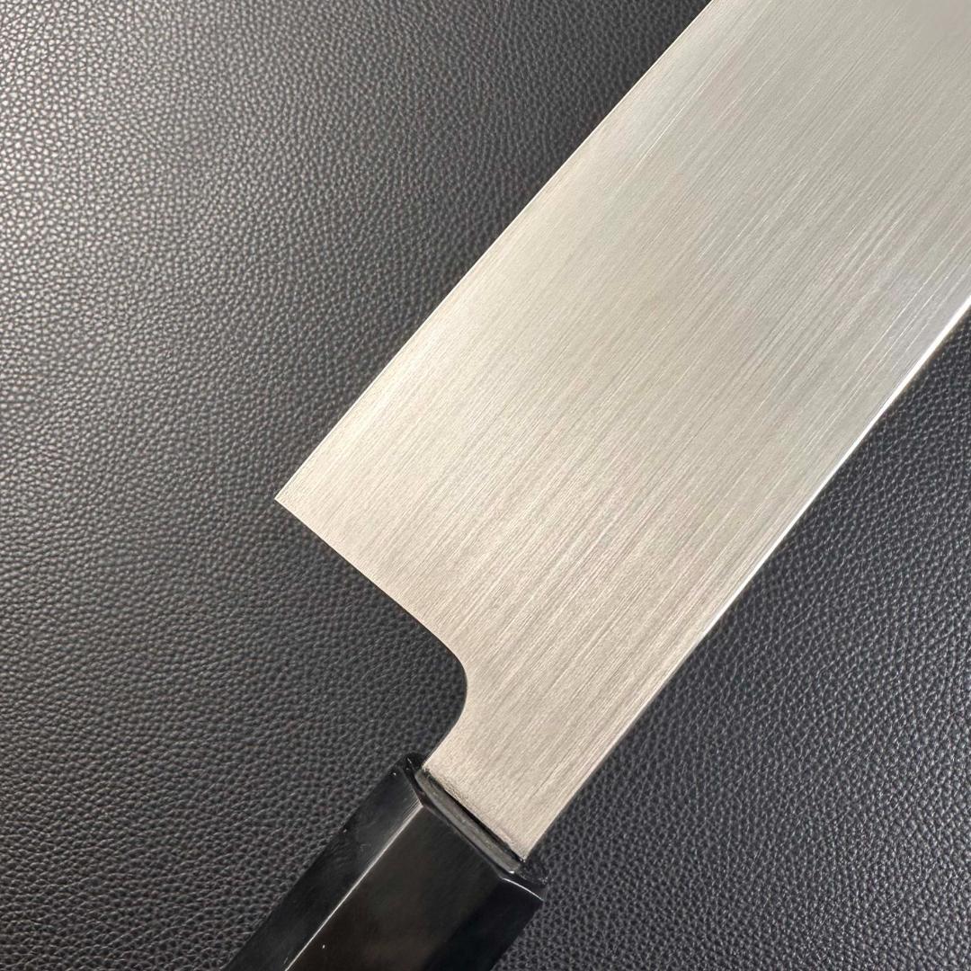 11223切付牛刀8寸ヘアライン仕上げ刃は究極の切れ味両刃包丁黒檀黒水牛角八角柄