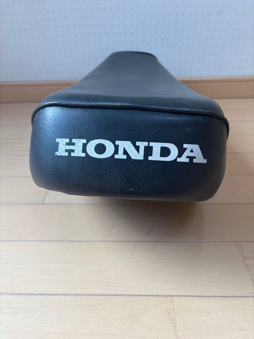 ダックス50cc 12Vab26純正シート