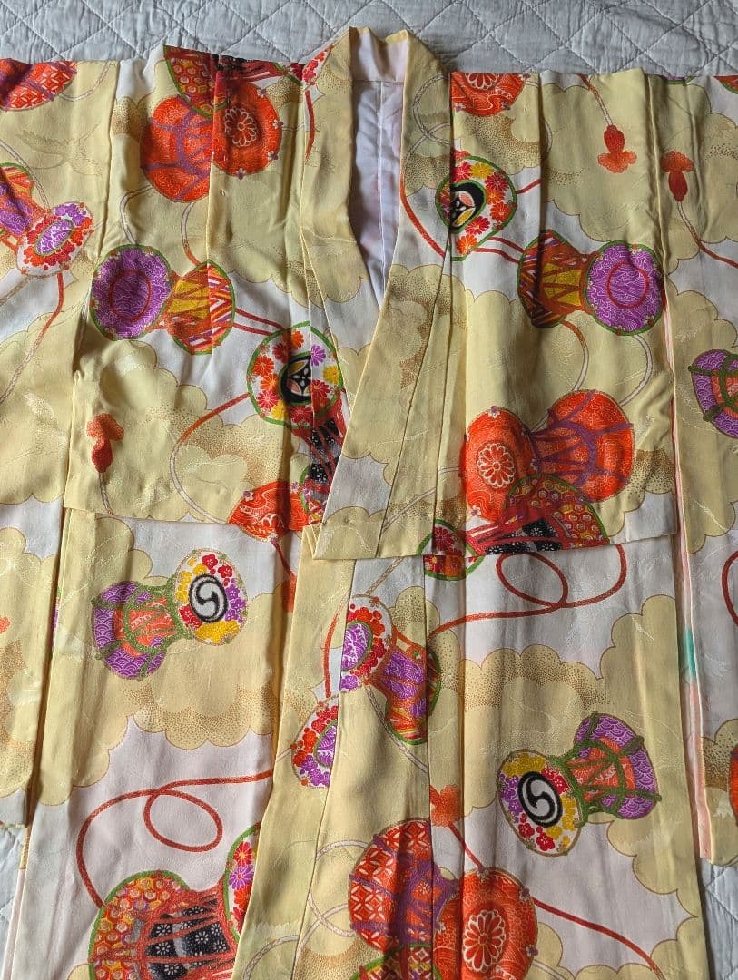 正絹アンティーク着物【オフホワイト×レモンイエロー堤柄】七五三７歳セット