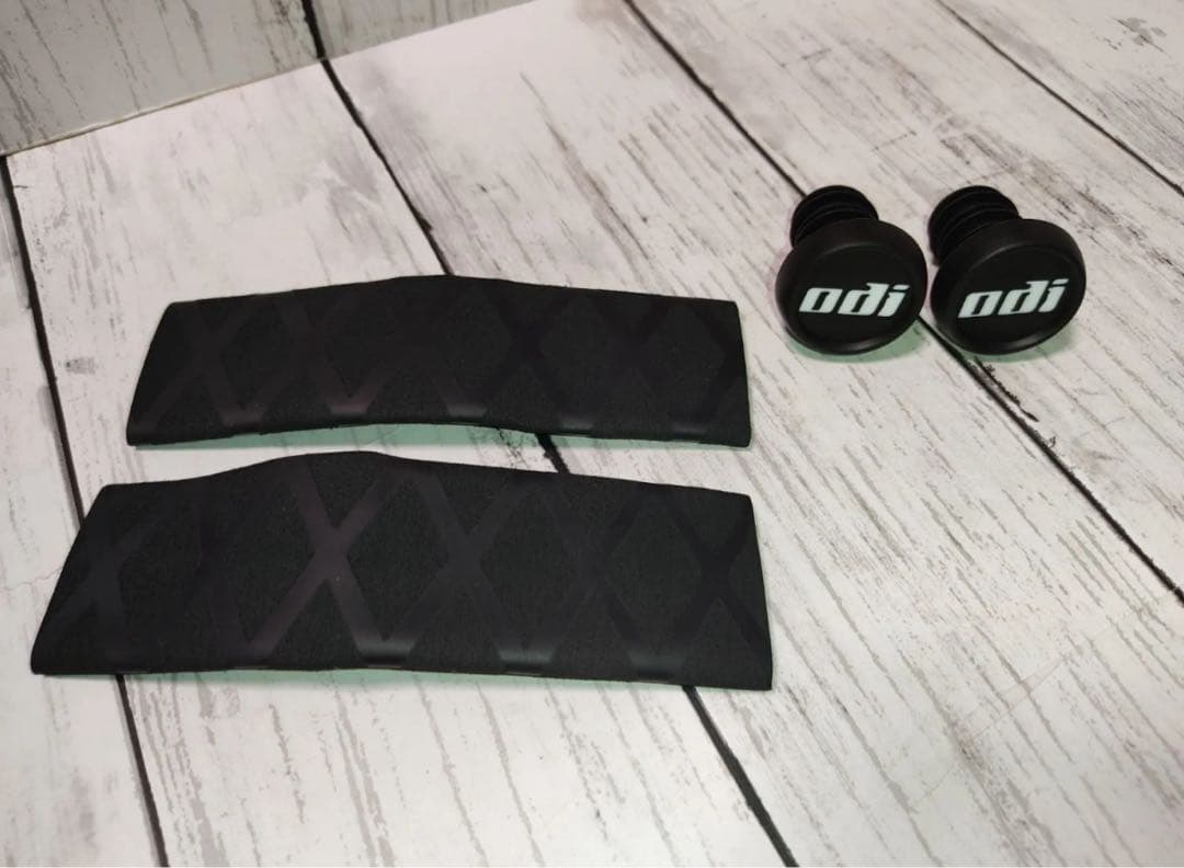 ストライダー　ゼロバイク　軽量　カーボン