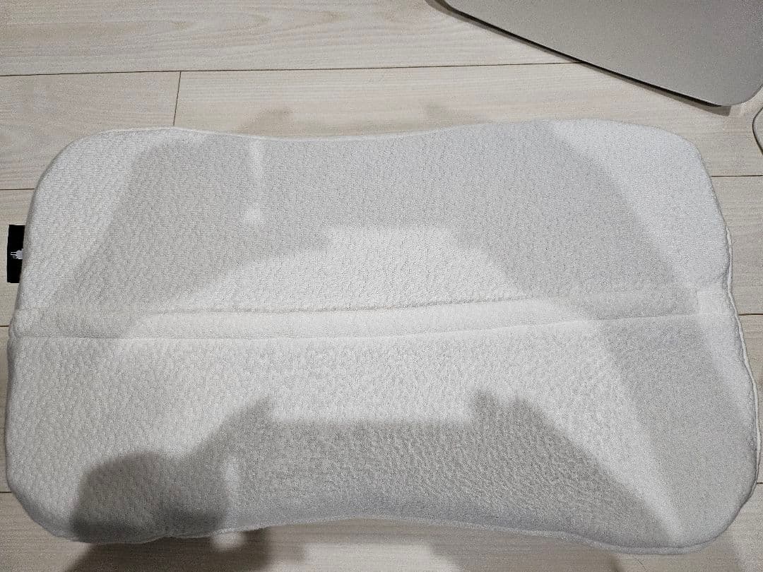 フリース素材 ホワイト枕　ひつじのいらない枕