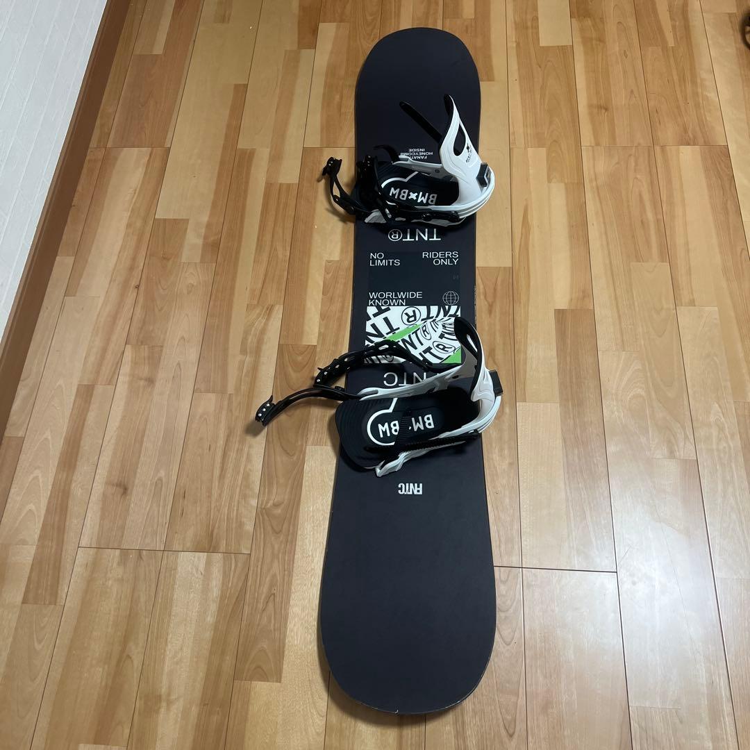 FNTC TNT スノーボード バインディング付き