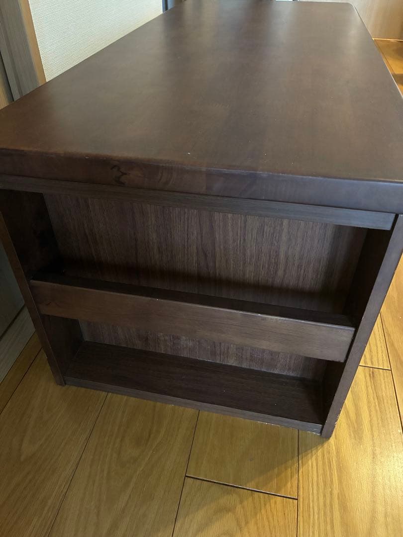 天然木のセンターテーブル