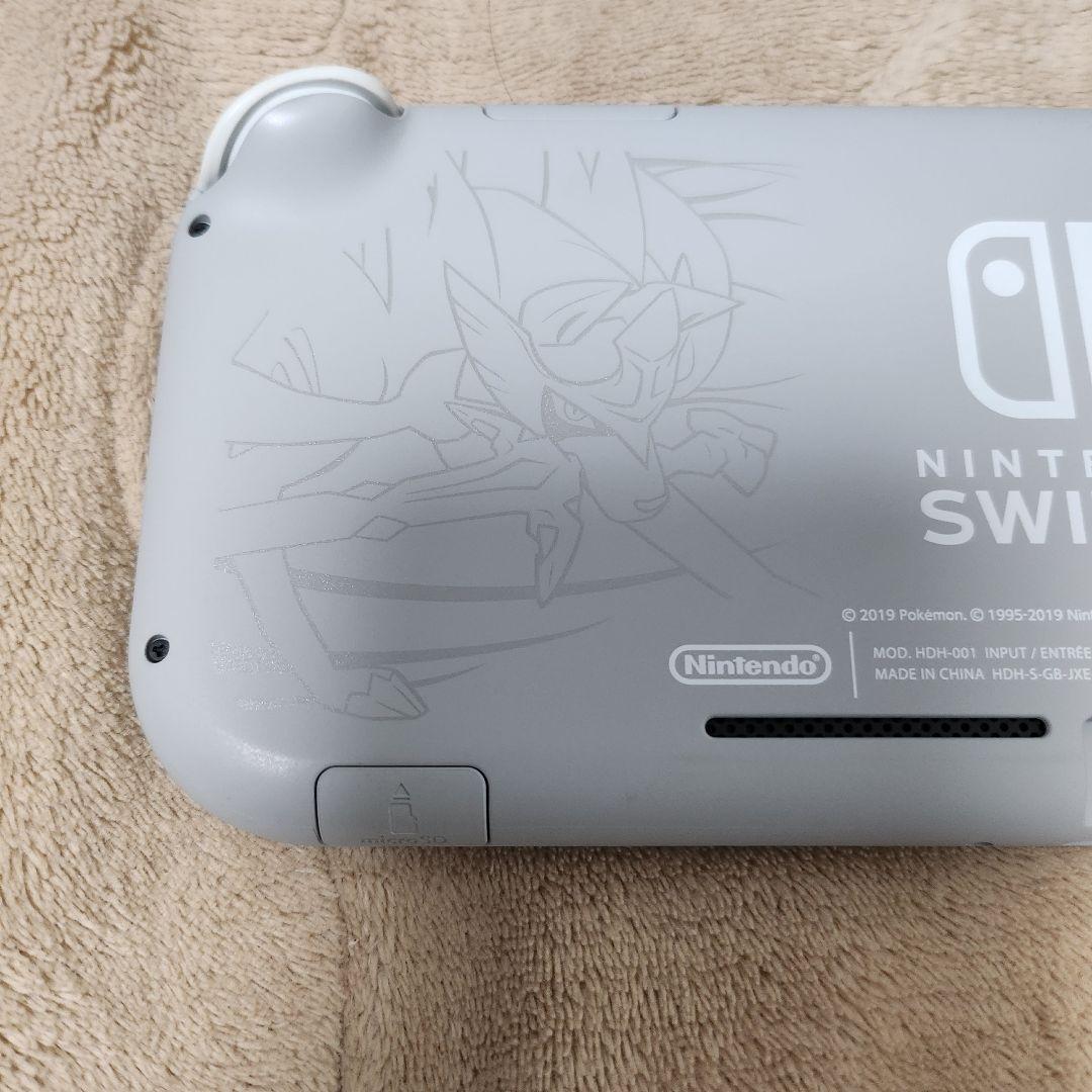 美品　Nintendo Switch Lite ポケモンデザイン